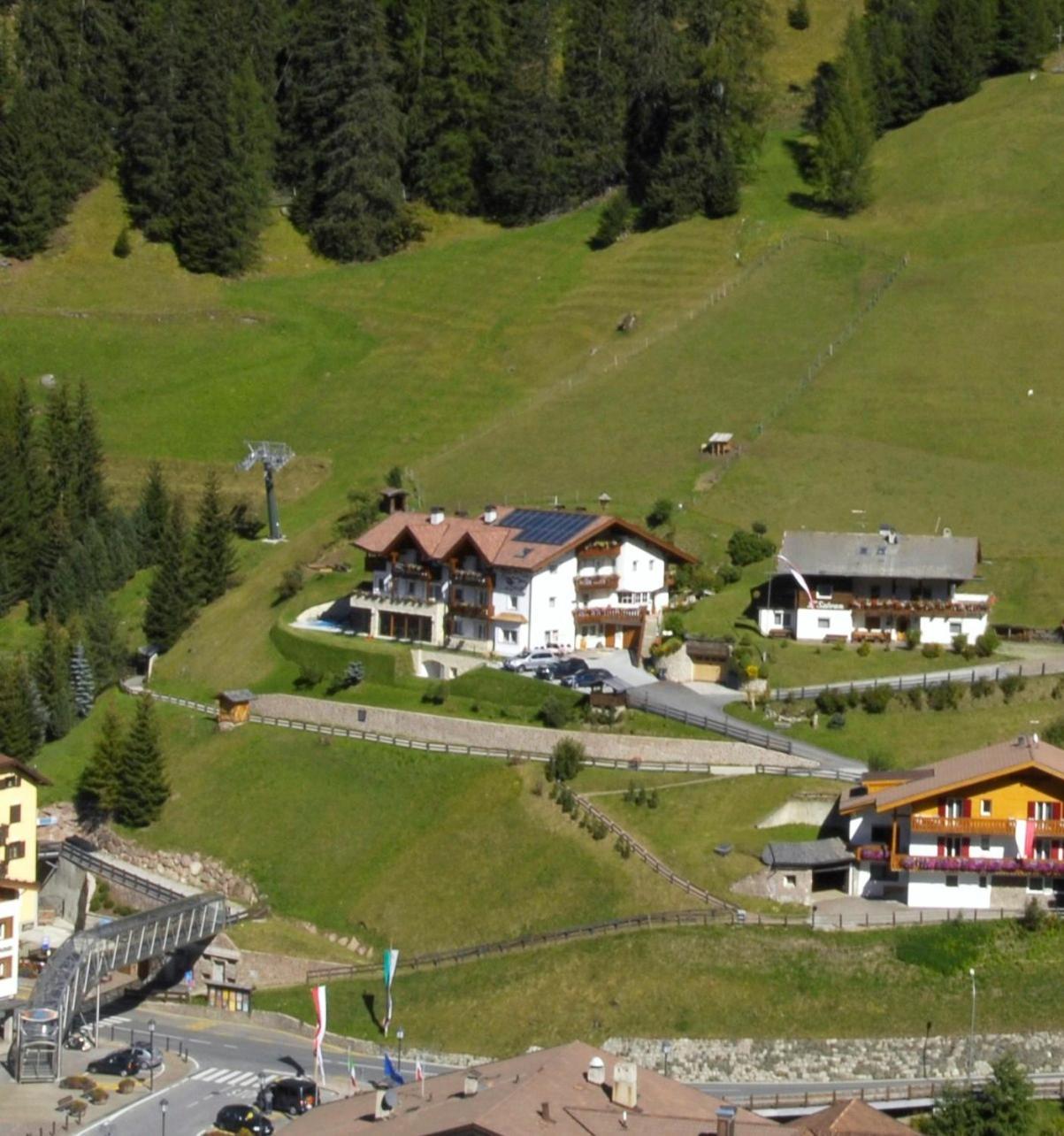 Garni La Tambra Otel Selva di Val Gardena Dış mekan fotoğraf