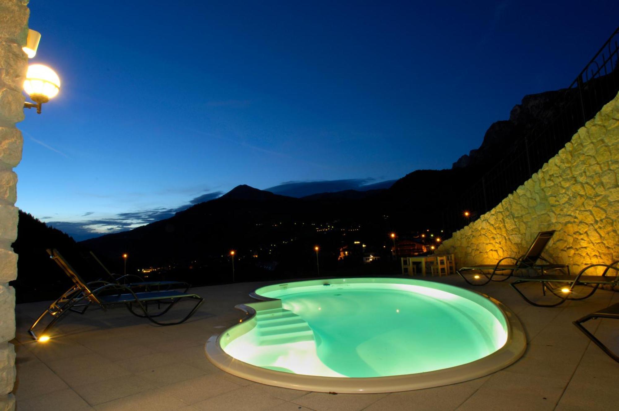 Garni La Tambra Otel Selva di Val Gardena Dış mekan fotoğraf