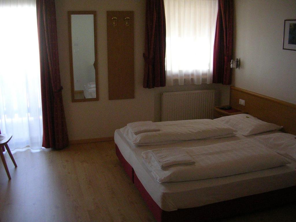 Garni La Tambra Otel Selva di Val Gardena Oda fotoğraf